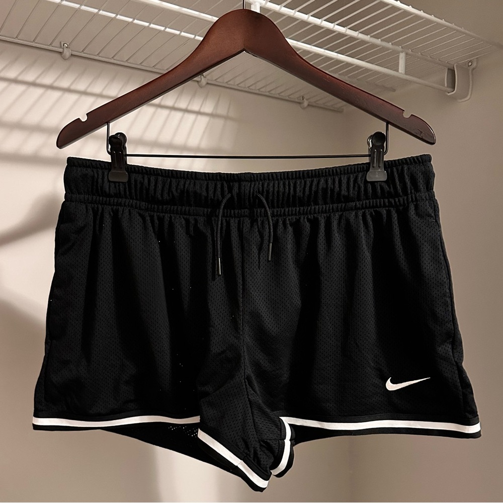 NWOT-Nike Mesh Shorts